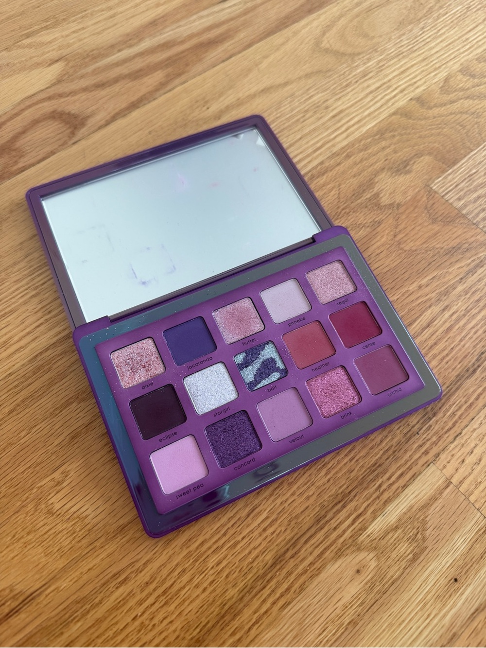 Natasha denona eyeshadow palette roxa purple pink eyeshadows